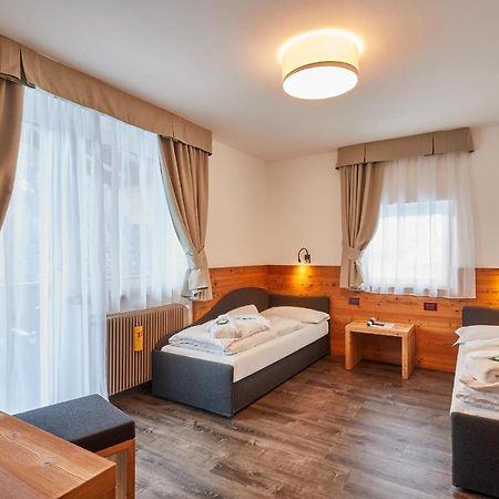 Hotel Astoria Canazei Εξωτερικό φωτογραφία