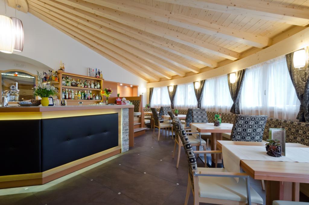 Hotel Astoria Canazei Εξωτερικό φωτογραφία