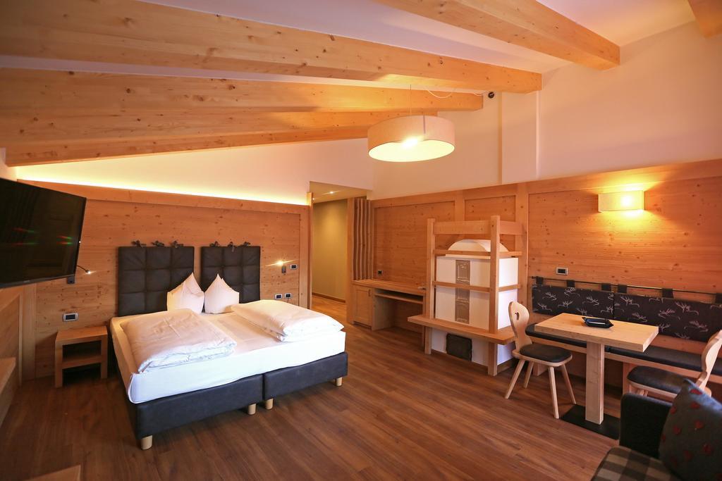 Hotel Astoria Canazei Εξωτερικό φωτογραφία