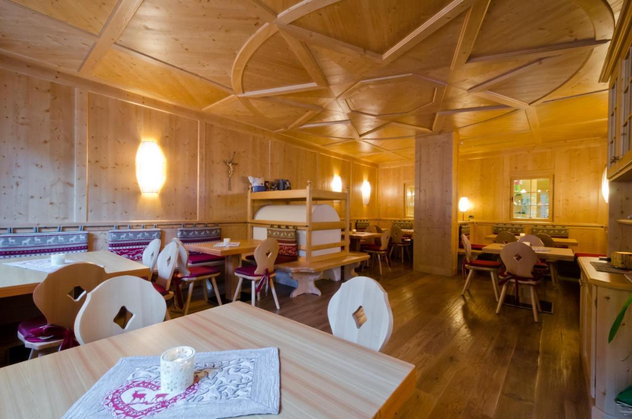 Hotel Astoria Canazei Εξωτερικό φωτογραφία